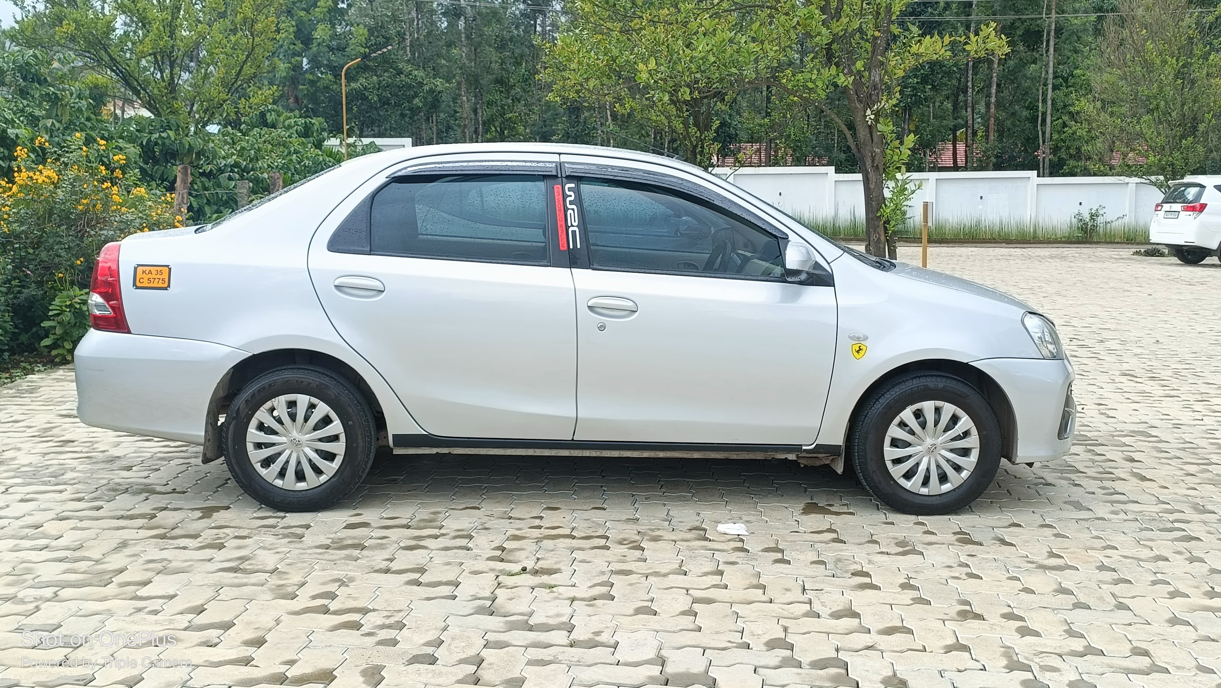 Sowtadka Cabs vehicle exterior